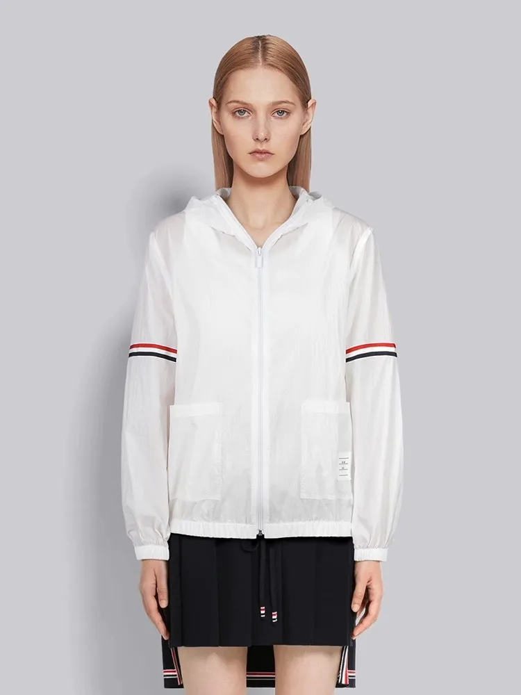 ：YT 01 （TB ） THOM BROWNE TBClassic Spf 80+ Breathable White/Black/Navy Blue/Gray TB Same Style TB TB Factory 38 Quality Same Style TB TB ：White/Black/Navy Blue /Gray Size：1/2/3/4